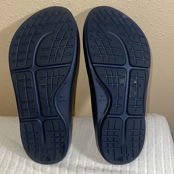 Famones Men’s flip flops size 11 - Picture 4 of 4